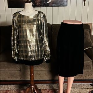 Nuit • Vtg •Size 10 • Gold & Suede Dress (2 Piece)~W/ Metallic Shimmering Thread